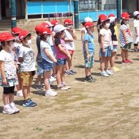 1年生をむかえる会を行いました。