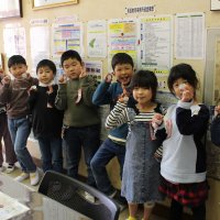 今日も缶バッジを・・