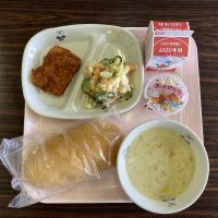１年　初めての給食