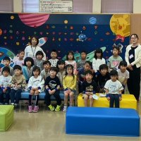 １・２年生がおもちゃ博物館に着きました。