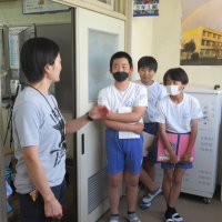 ６年生　国語「自分の考えと比べながら聞こう」
