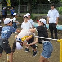 体育委員会による鉄棒教室