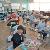 市制施行７０周年記念献立です。