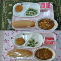 給食