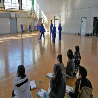 クラブを見学しました。