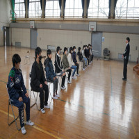 卒業式の練習が始まりました。