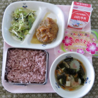 給食「卒業お祝いメニュー」