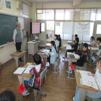 6年生外国語、プログラミング学習