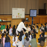 １年親子給食の様子