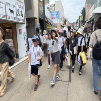 修学旅行　鎌倉駅前
