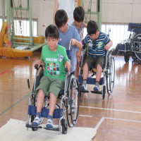 ４年生　高齢者福祉体験